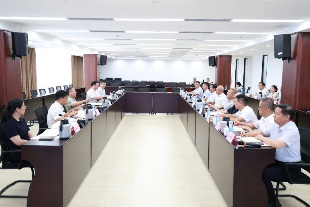省政府国资委主任吴祖明到河南资本交易集团调研