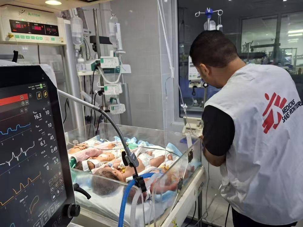 特写｜饥饿围城：加沙的生死挣扎