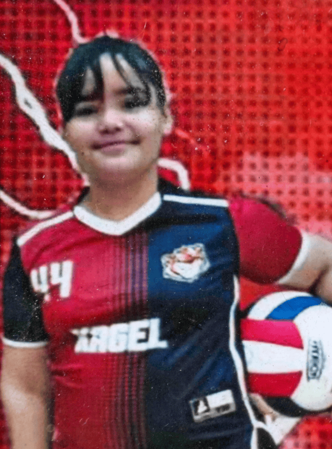美国一少年玩枪走火，子弹射穿天花板打死楼上的表妹，被判10年