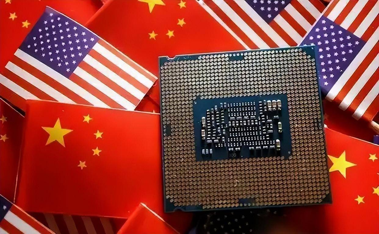 原创             黄仁勋承诺无后门，拆开芯片却发现监控电路，数据直连美国服务器