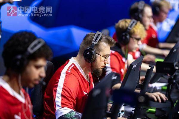 BLAST赏金赛S2：MOUZ展现钢铁意志 2-0 B8晋级线下赛八强 