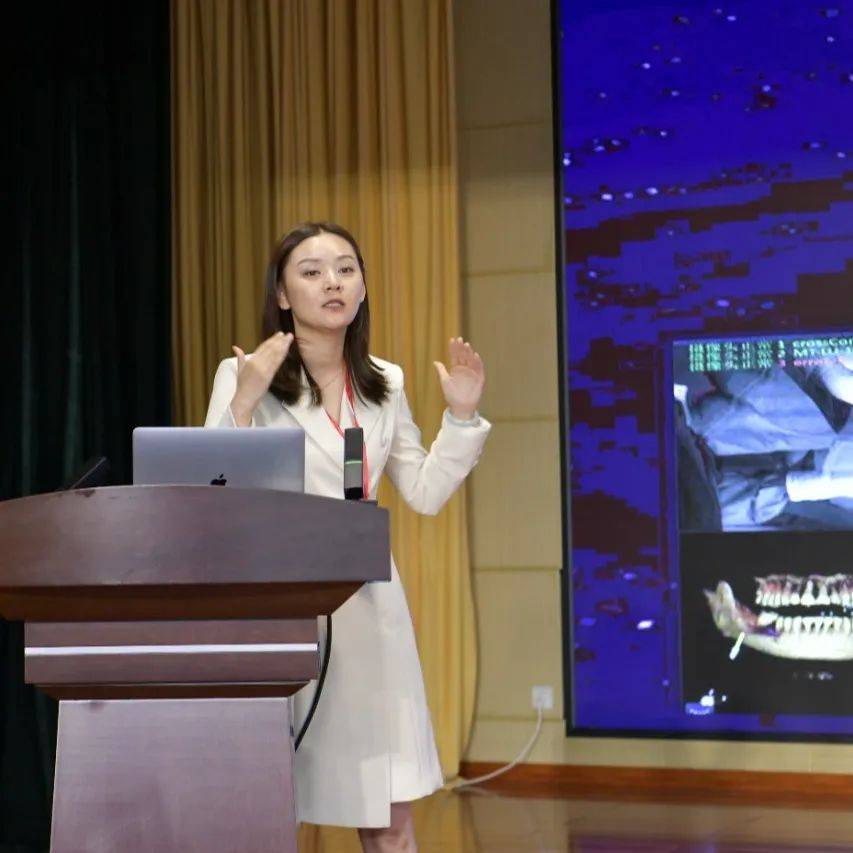 上午,我院数字化种植专家周立波,儿童牙病专家孔宇分别围绕口腔医学专