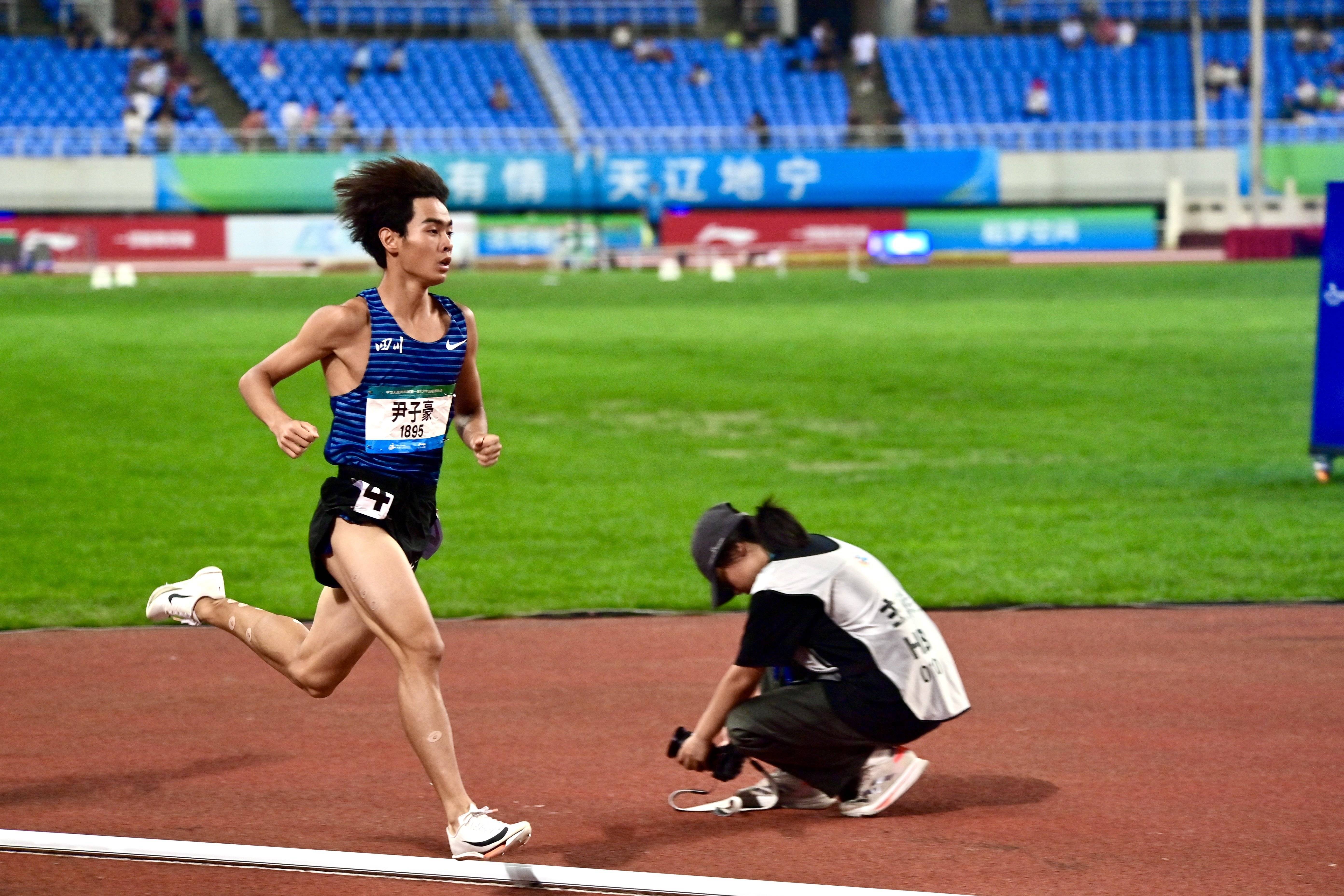 全国青少年田径运动会:男子800米决赛赛况