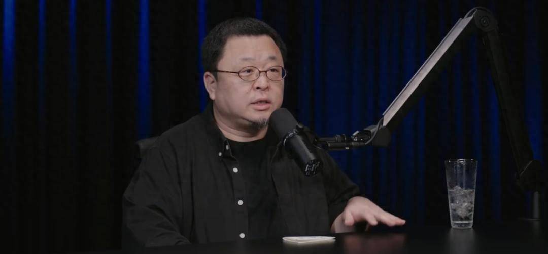 李想落泪感谢王兴，透露家里老婆管钱