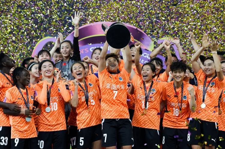 博主：武汉女足将出战FIFA女足冠军杯，若进半决赛将战阿森纳