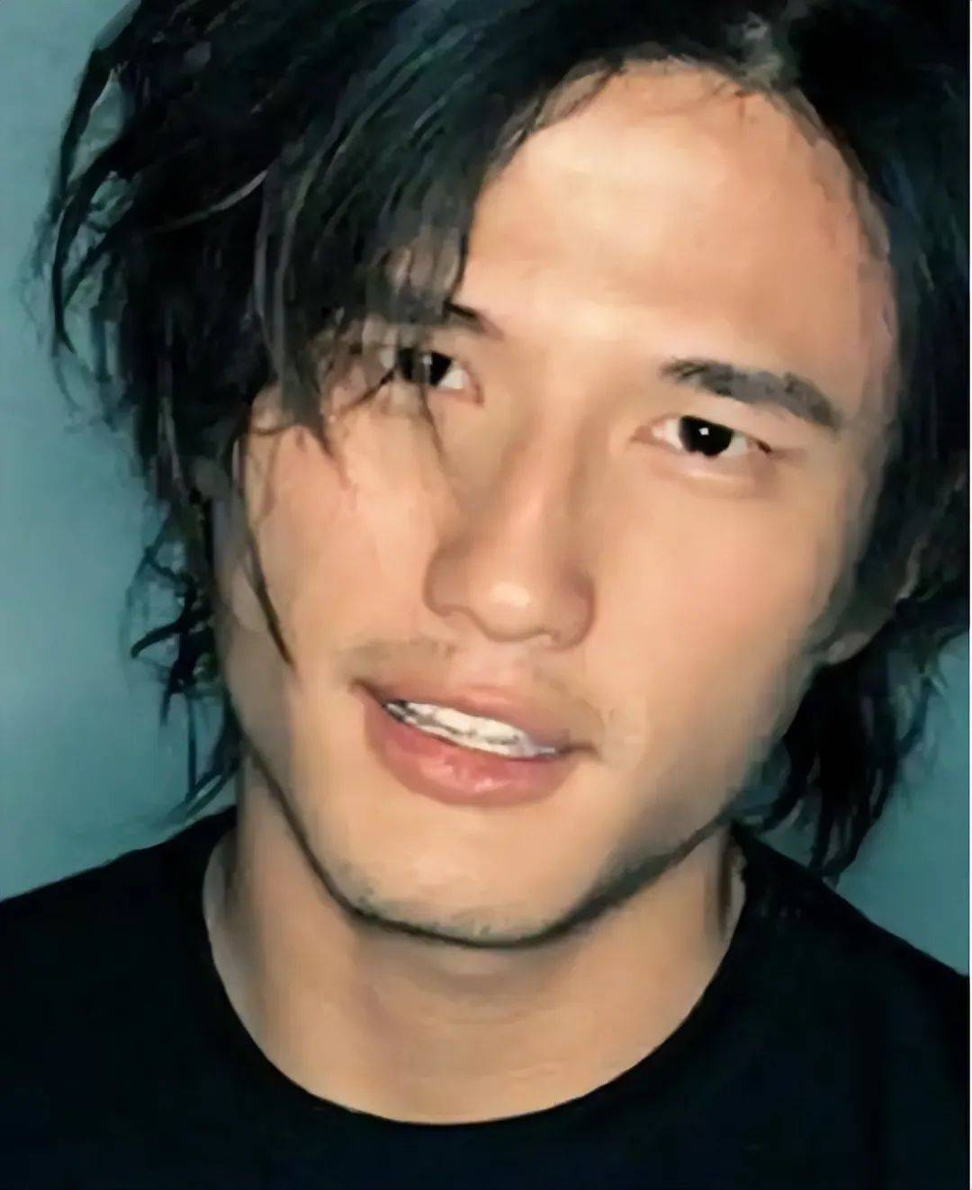 港“爱妻”男星娶内地第一美胸 曾苦追多年 出道演同性题材电影