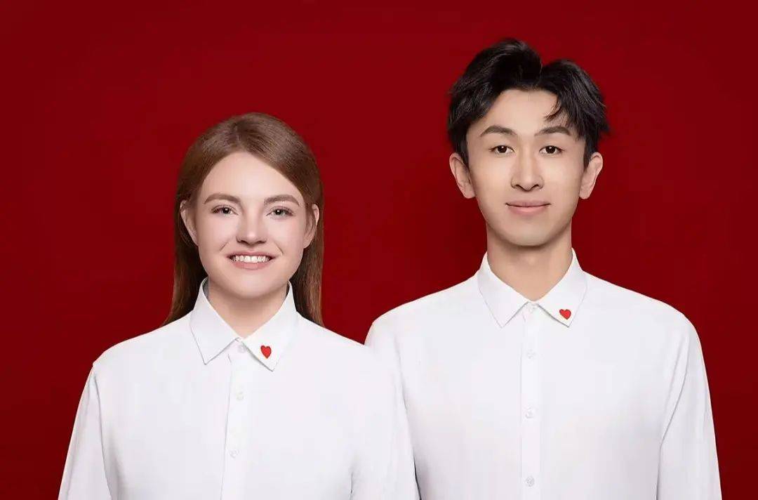 承认一见钟情！他们决定闪婚