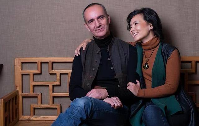龚琳娜自曝离婚细节，质问老锣出轨，原来他爱上奥地利的离异女人