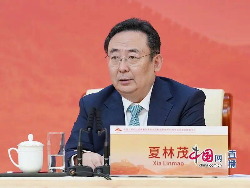 “我代表北京市委市政府向广大市民朋友表示衷心的感谢，并致以崇高的敬意！”