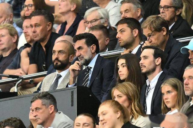 16岁小将恩古莫哈百分绝杀,利物浦3-2险胜十人纽卡斯尔联!