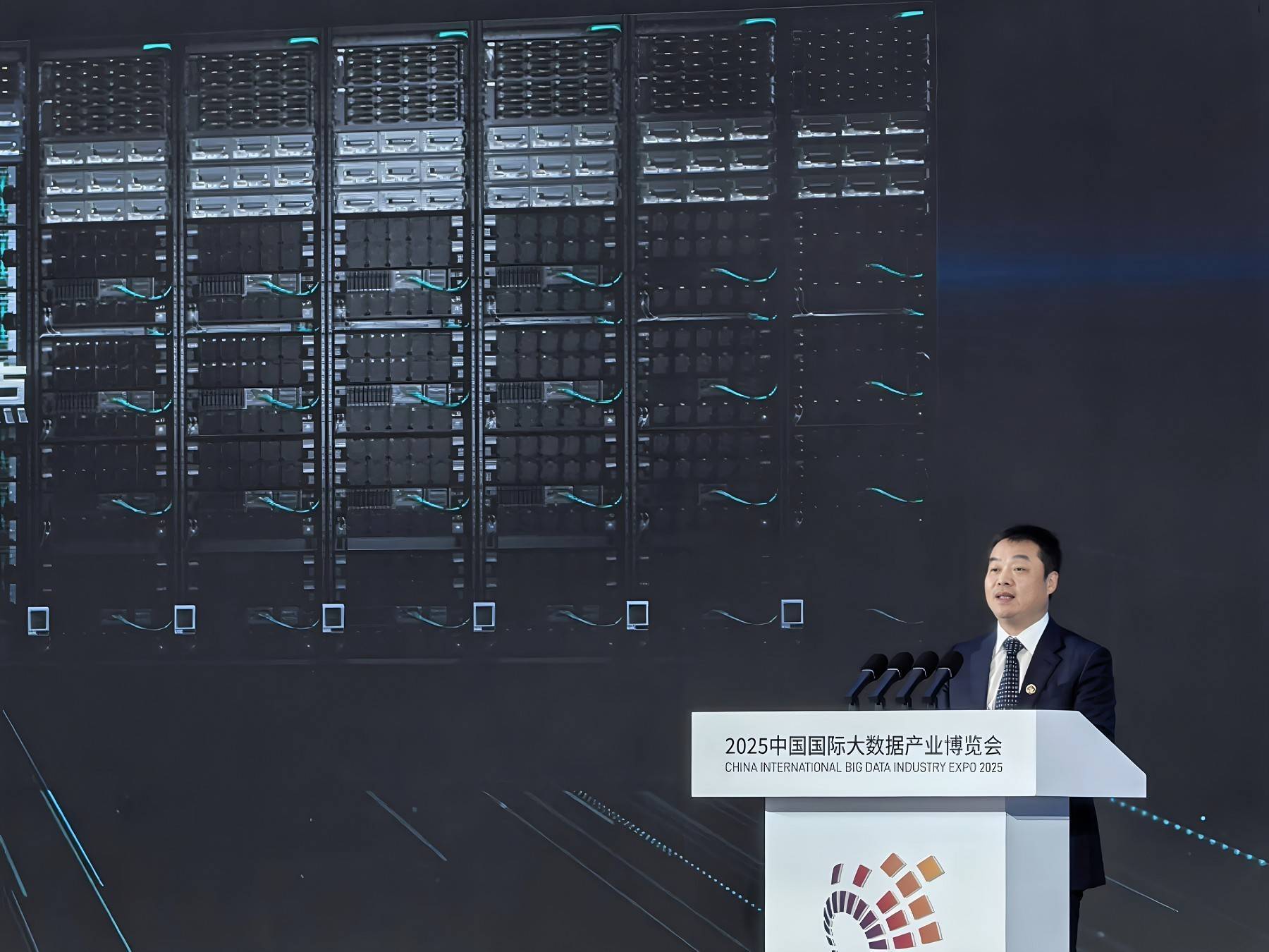 华为云张平安：坚持打造“算力黑土地”，加速行业智能跃迁