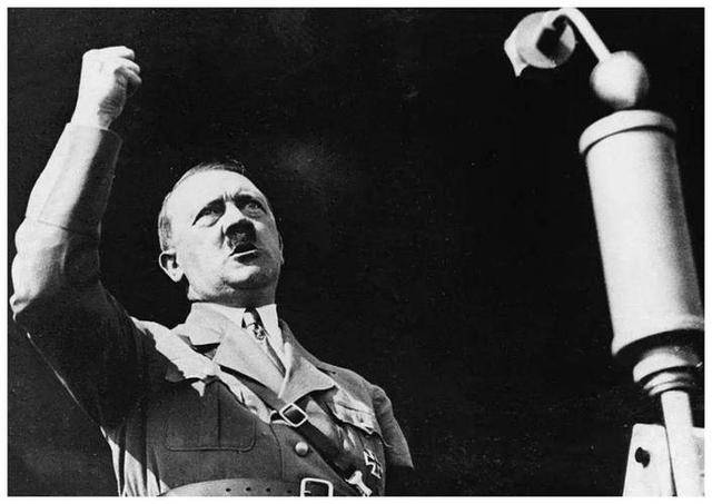 局势已恶化,全美各地降半旗,特朗普开始祈祷,验证中国这句古话