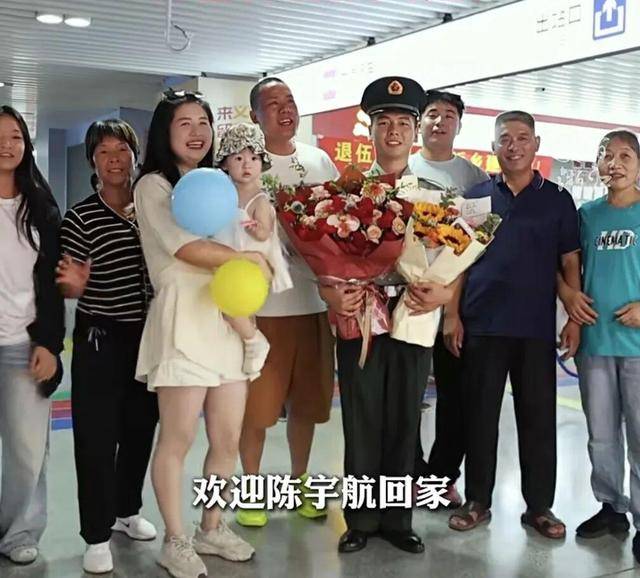 交给国家两年 小哭包爆改硬汉型男