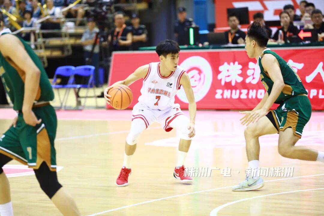 厂BA全国赛A组排名赛战罢，两支球队晋级半决赛