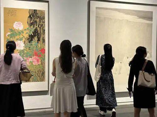 “郑风·河韵”中国大城市专业画院优秀作品联展开幕