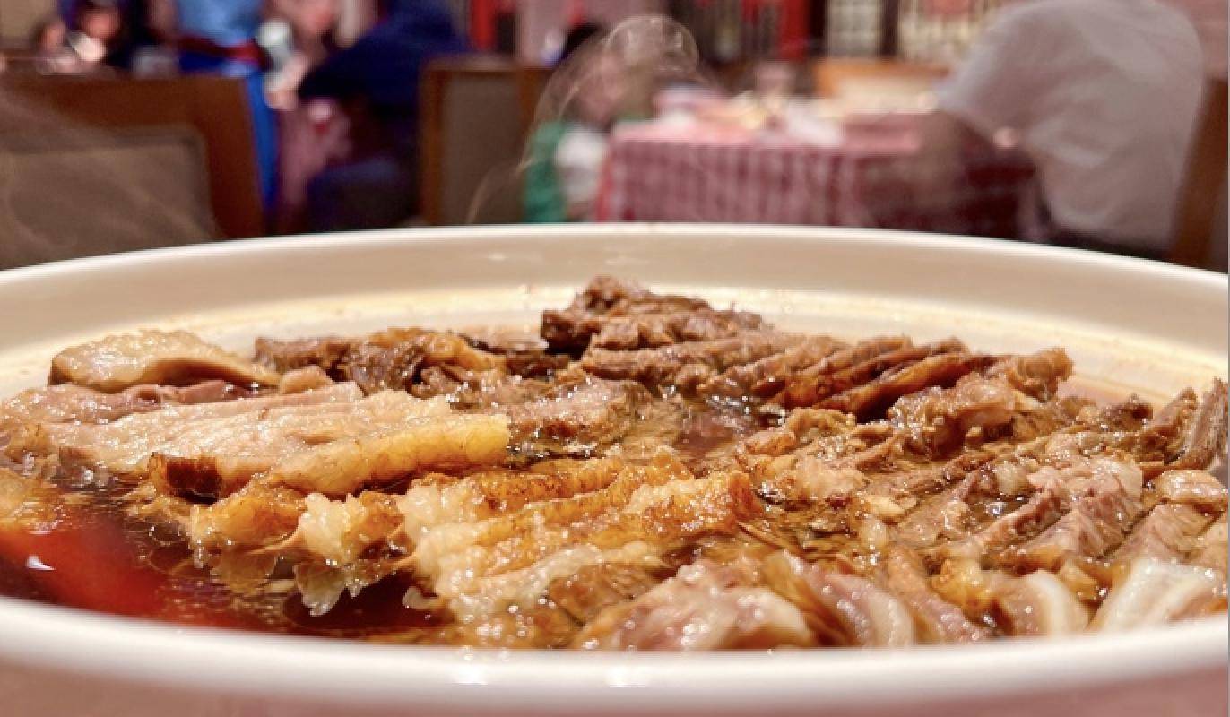 同样是预制菜，老乡鸡和萨莉亚怎么没人骂？