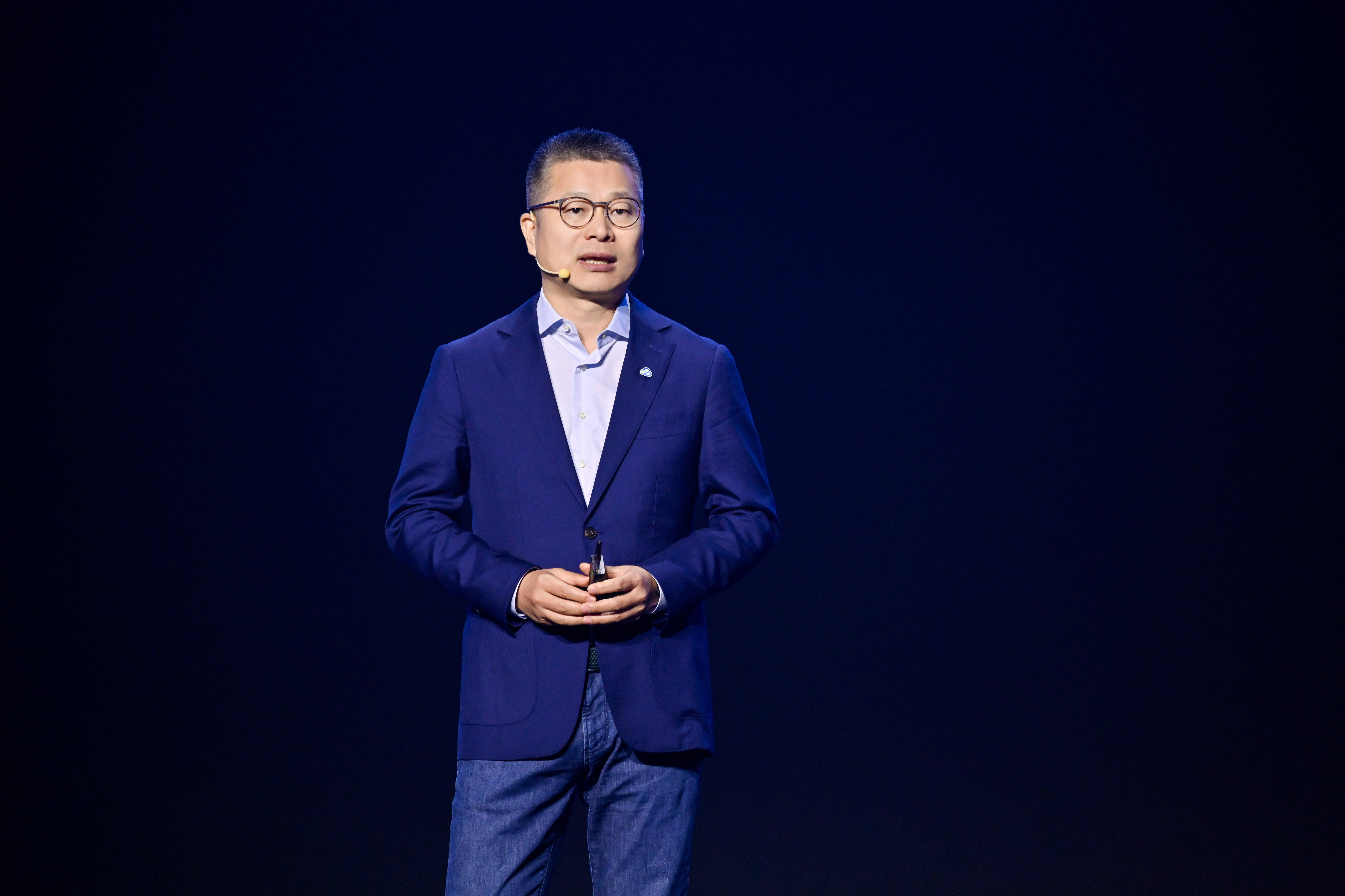 腾讯集团副总裁李强：坚持耐心换增长 腾讯云出海业务增速较快