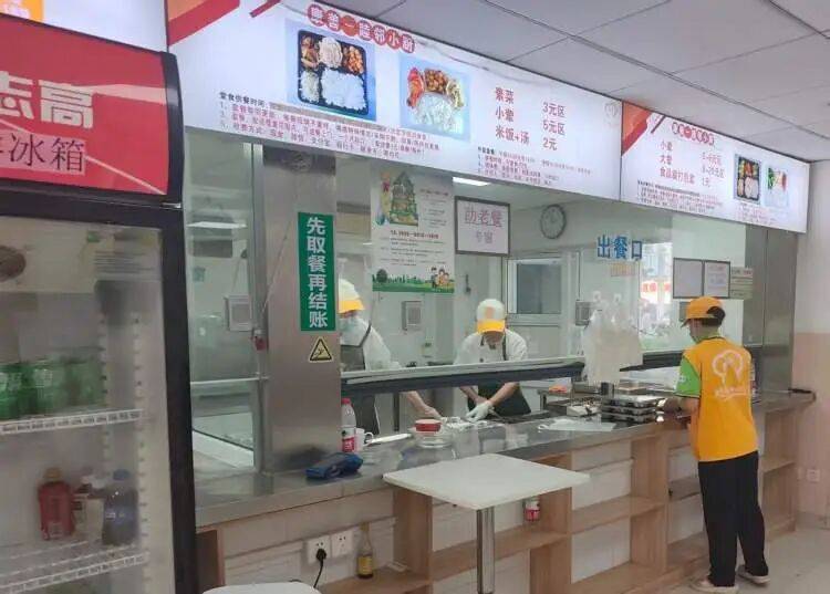食材新鲜、明火现炒…上海每个社区都有这样的“锅气餐馆”！价钱还实惠→