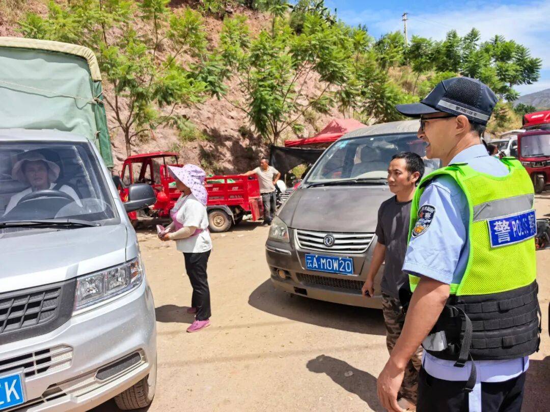 石榴红了“警务”到