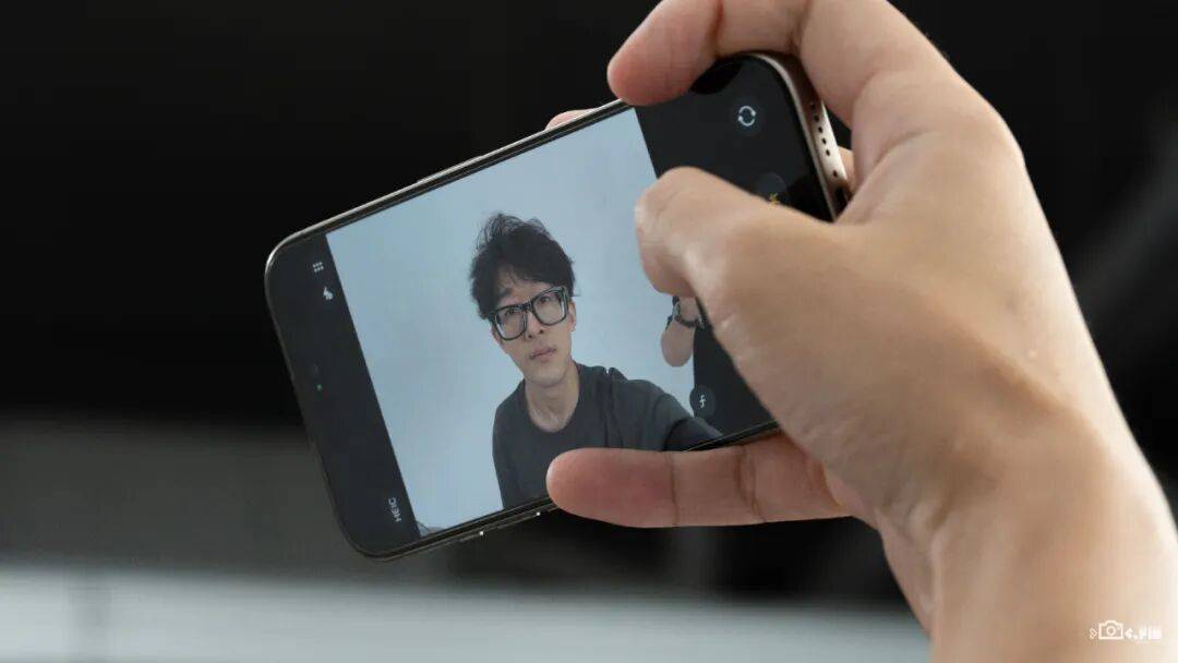 全面测完iPhone 17系列，苹果真让我觉得有点陌生。。。
