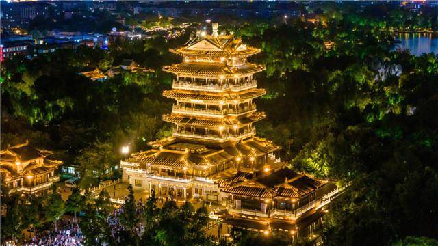 秋色满城 历下有约丨夜泉城·光影艺术漫游之旅