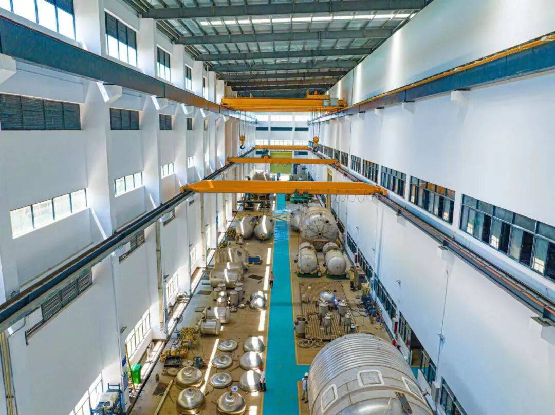 订单排至明年！金湾大厂，征服世界巨头…