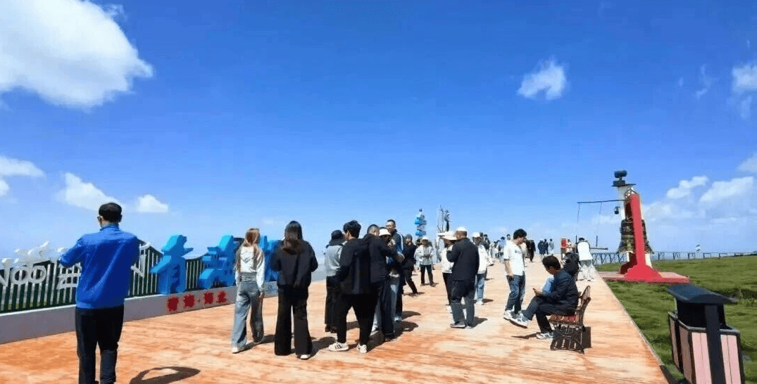 海北：“双节”活动新出彩 旅游引爆新热潮
