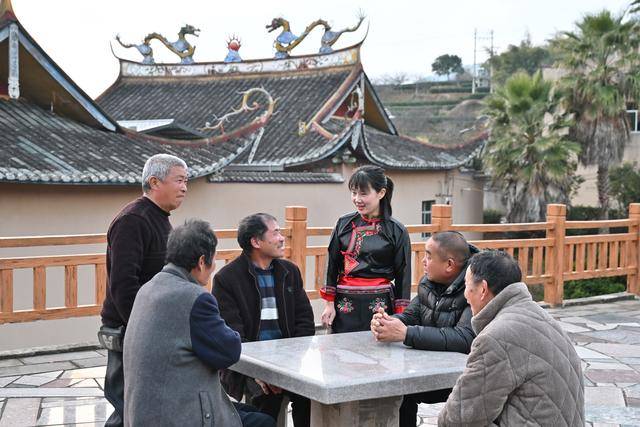 新华社政论丨携手为人类命运共同体撑起辽远发展天空——写在全球妇女峰会即将在北京举行之际