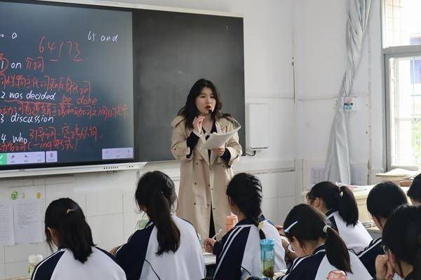 “老师，我们考上了您的大学！” 青春接力 河海奔腾