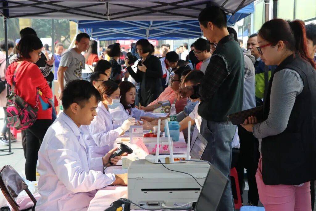 周日献血指引丨10月12日,均安文化广场流动献血点,献血有礼!