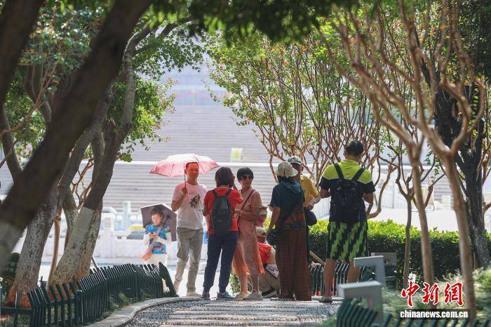 江西南昌：“秋老虎”持续 高温日全年天数破纪录