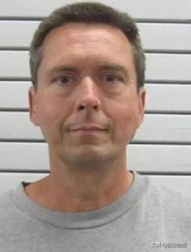 男子持续性侵15岁女学生入狱，即将刑满释放前突然被狱友杀死！曾担任体育老师长达14年