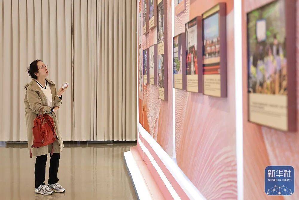 “数智赋能妇女和女童成果展”在京开展
