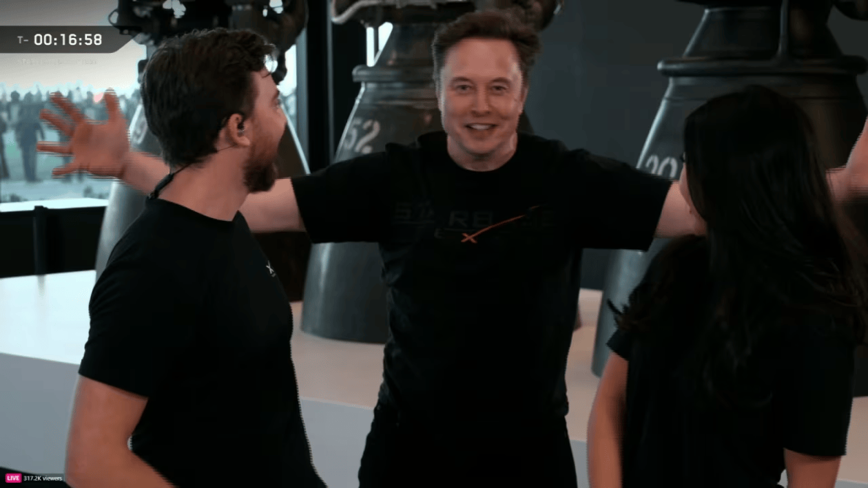 图片[2]-快讯！外媒：美国“星舰”实施第11次试飞，马斯克“意外现身”直播 -华闻时空