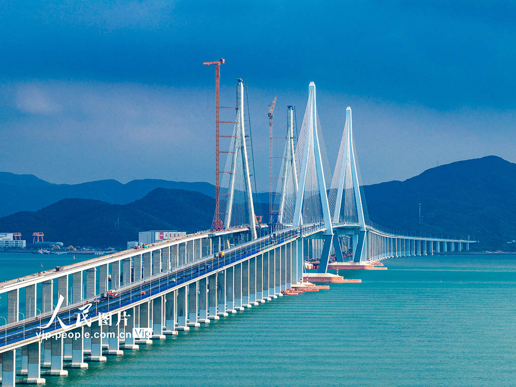 浙江宁波:象山港跨海大桥北侧边跨合龙