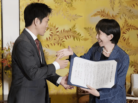 高市早苗将确定出任日本首相，特朗普：将上门催投资