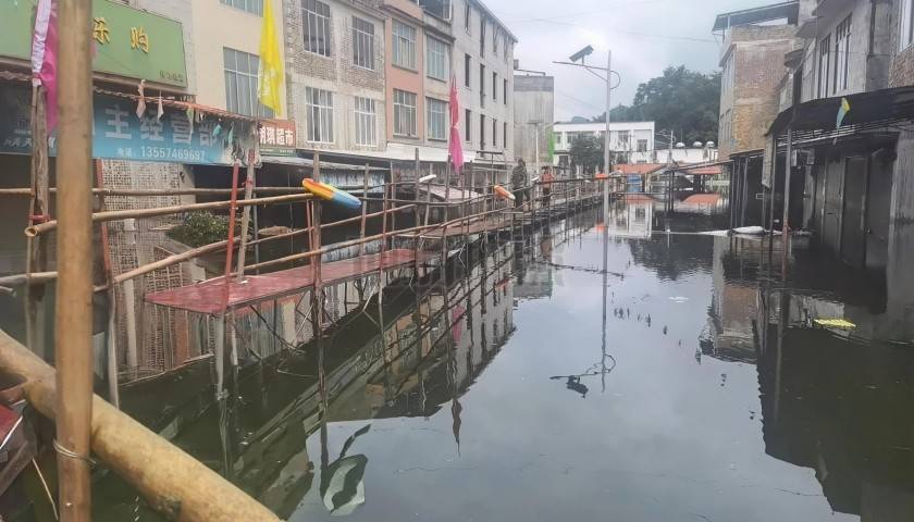 被洪水浸泡数日的广西村屯,如今怎么样了? 被洪水浸泡数日的广西村屯,如今怎么样了?