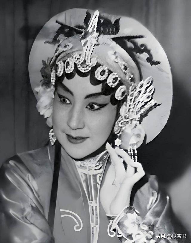 曾凭样板戏大红大紫,妹妹也是京剧表演艺术家