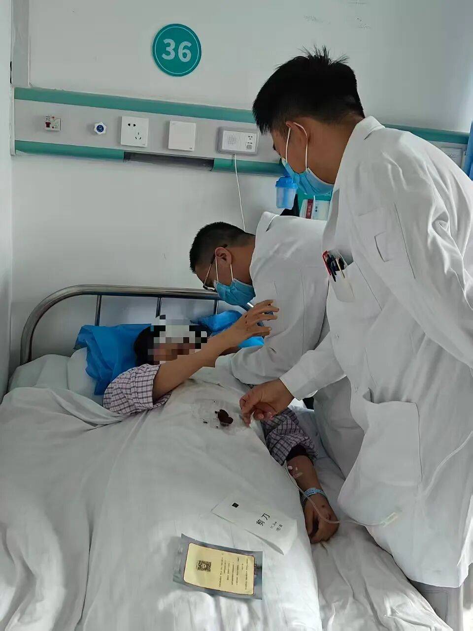 生死时速!966 医院多学科协作,成功救治部队车祸伤患者
