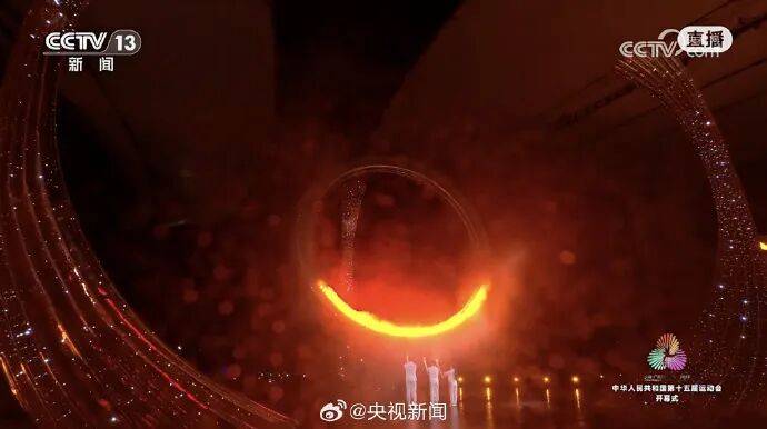 主火炬点燃！火炬手是他们！