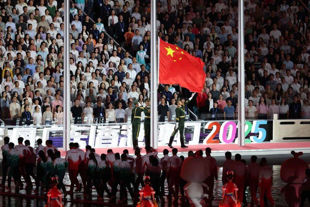 张张精彩！新华社出图