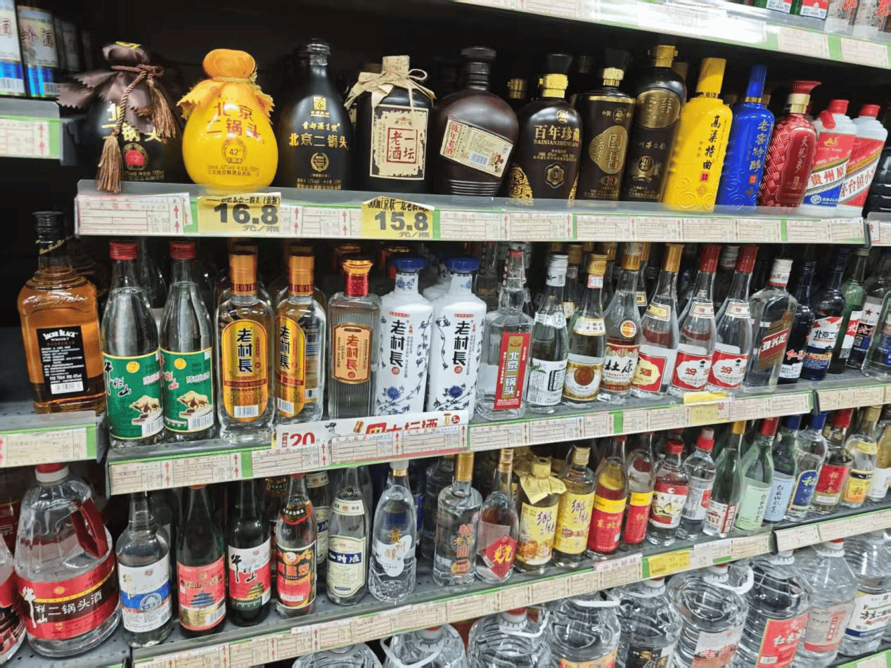 光瓶酒火了，牛栏山却卖不动了