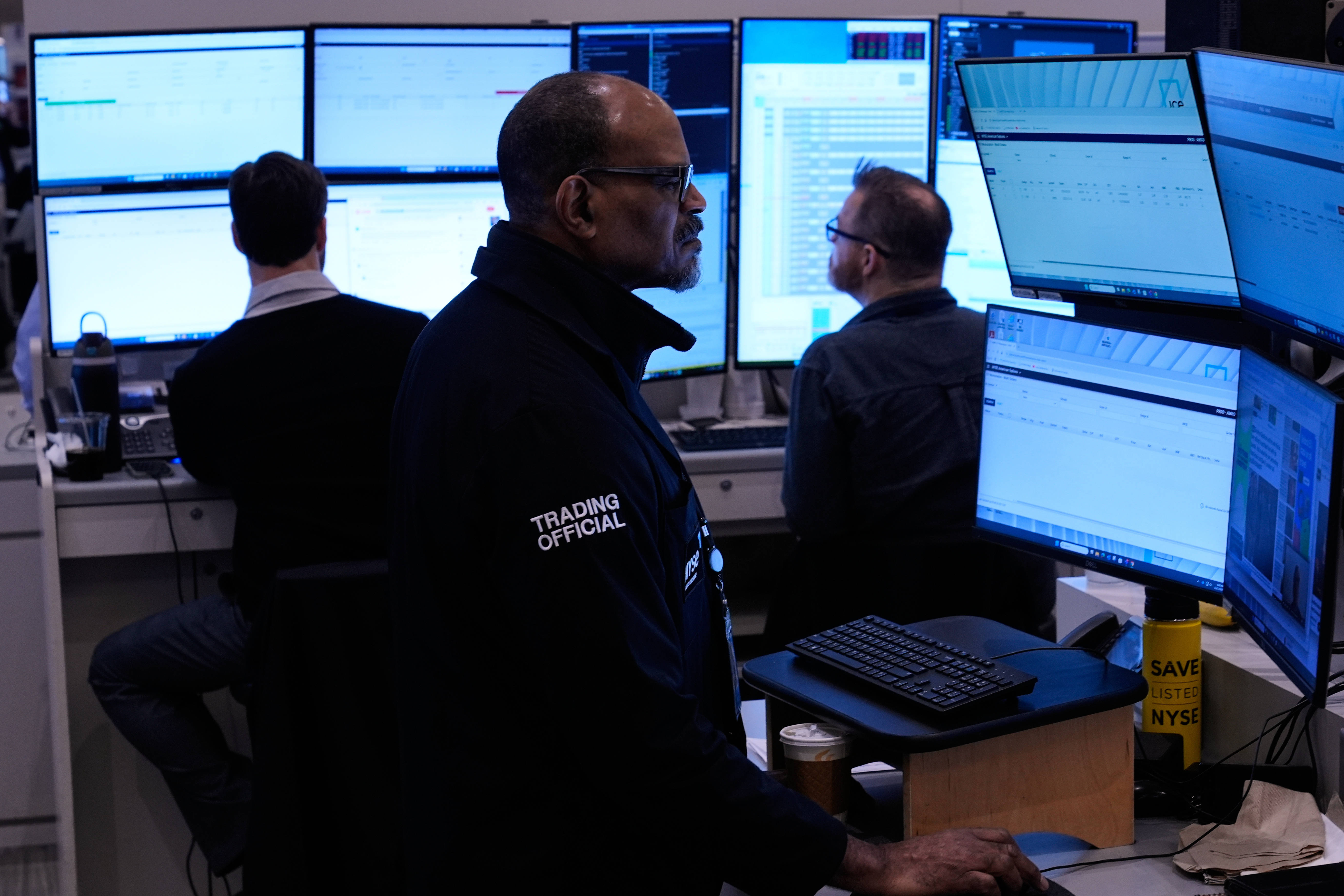 纽约股市三大股指11日涨跌不一