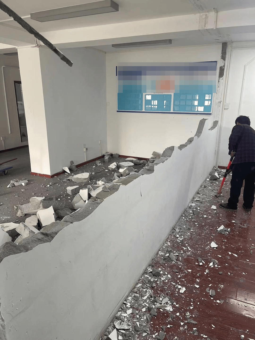 花680万元通过链家买房遇争议 中介偷录与买家通话发卖家 房管局：存在服务瑕疵 链家回应