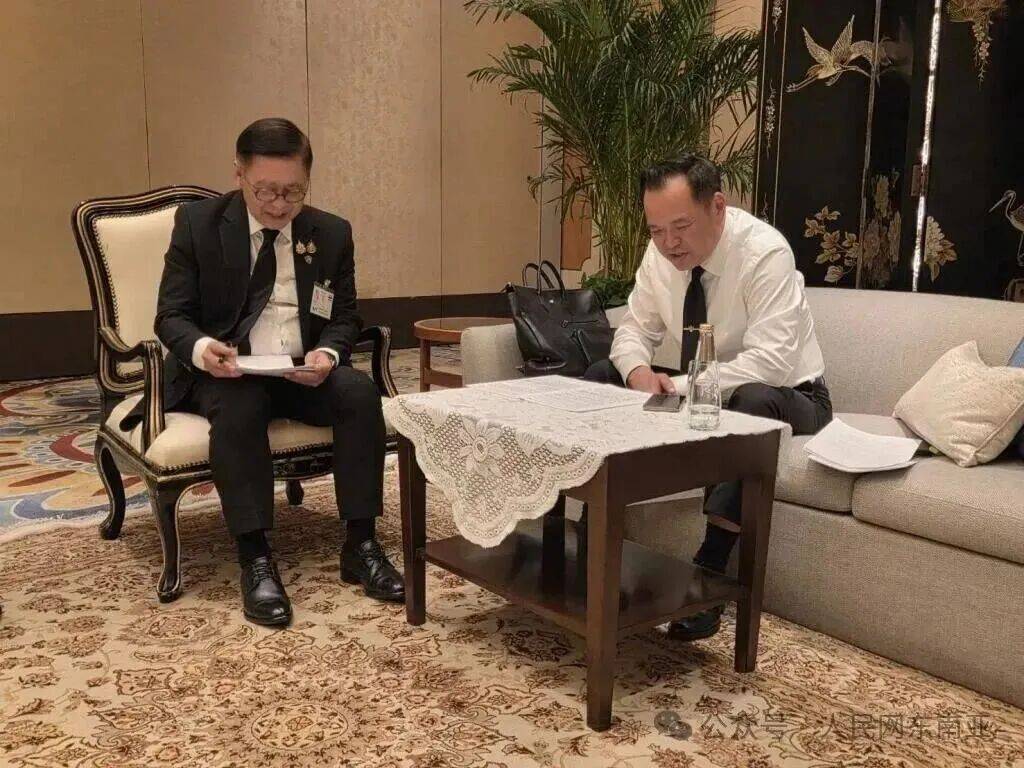 泰国总理阿努廷随国王访华期间接到特朗普来电