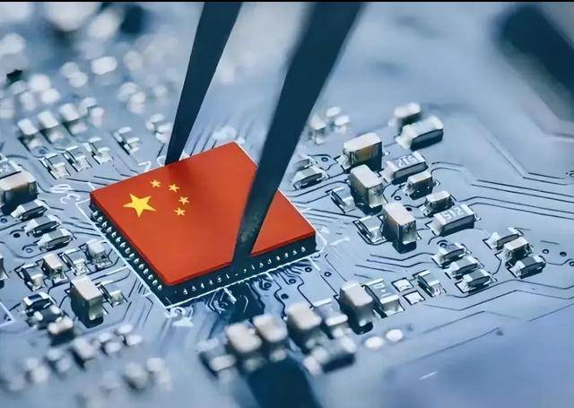 原创             为何俄罗斯不担心芯片、光刻机断供？除了中国，其他国家都不担心