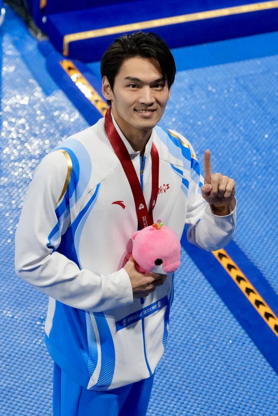 徐嘉余独霸仰泳赛场,达成全运会两个单项"双四连冠"成就