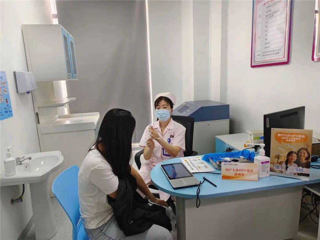 包含清华长庚医院代挂专家号加代问诊疫苗接种全程提醒代办，按时接种不误的词条