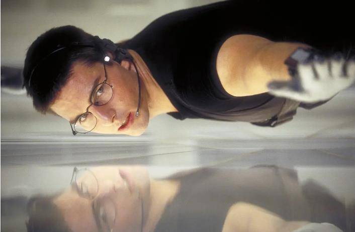 从影45年，63岁“阿汤哥”获奥斯卡终身成就奖，“希望不要再摔断太多骨头”