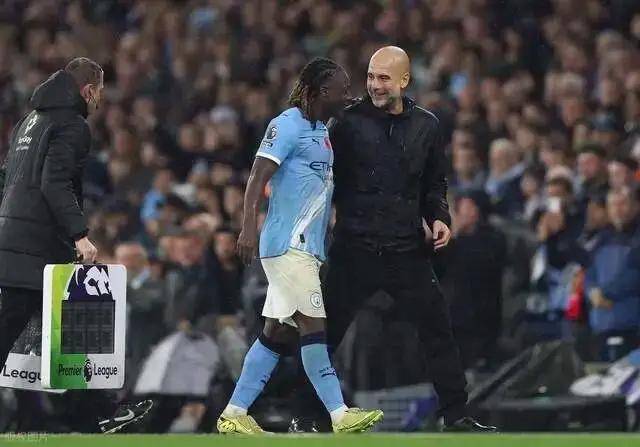 91%传球率+1球1助！1次替补藏玄机，荷兰真核为何在曼城甘心坐板凳？